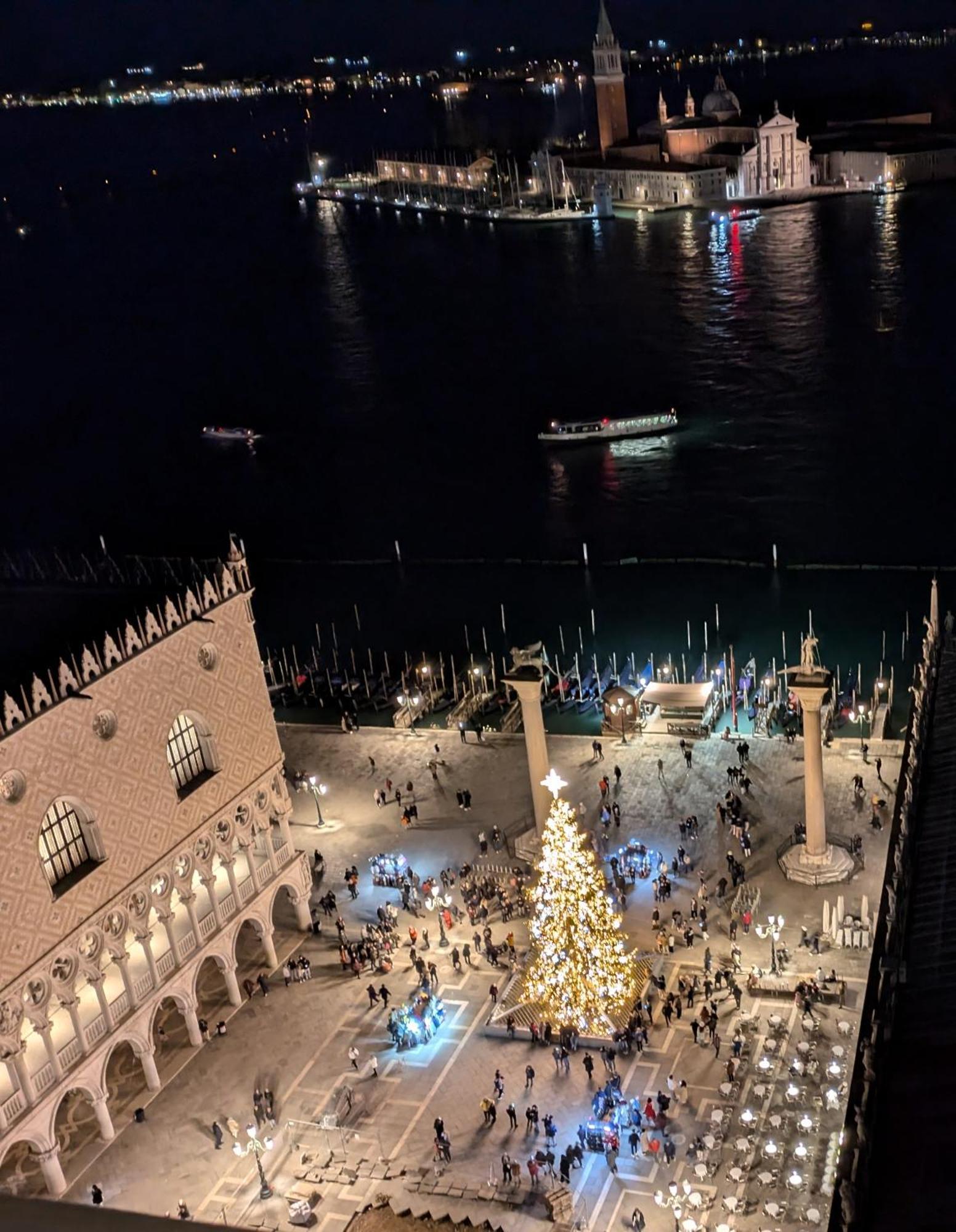 Ca Del Gambero Canal View Venedig Exteriör bild